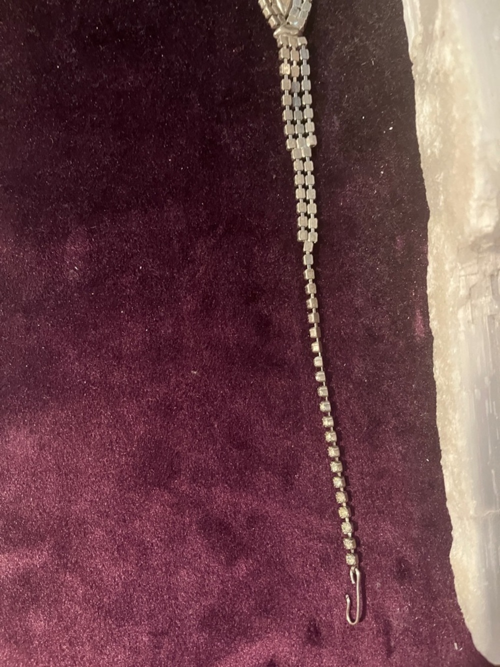Lovely Vintage EUC Sparkling Faux Diamond Tennis Necklace in Silver Tone 15”. - Picture 10 of 12